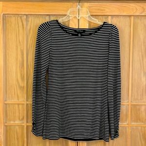 White House Black Market long sleeve shirt size XS